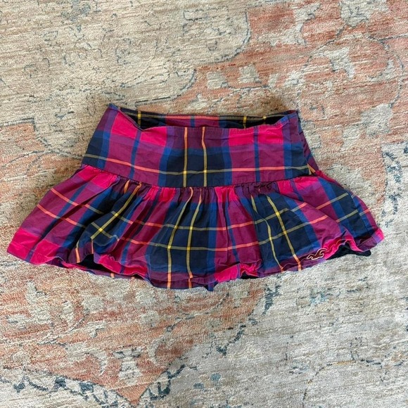 Hollister Co. Dresses & Skirts - hollister plaid mini skirt size 7 rare lowrise preppy summer